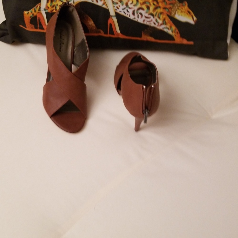 Michael Antonio Shoes - Picture 2 of 4